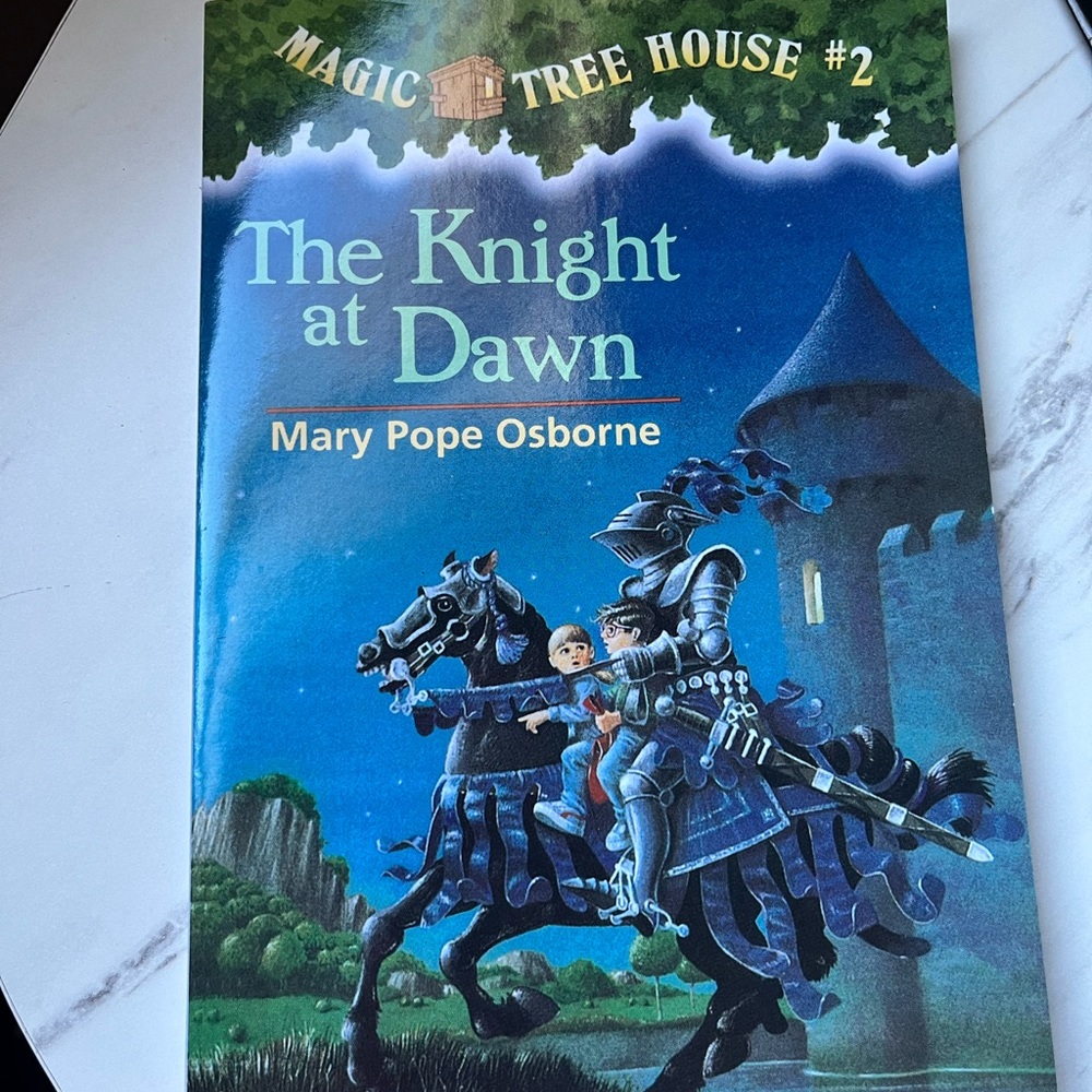 Magic Tree House #2 The Knight at Dawn Mary Pope Osborne Kids Chapter Book